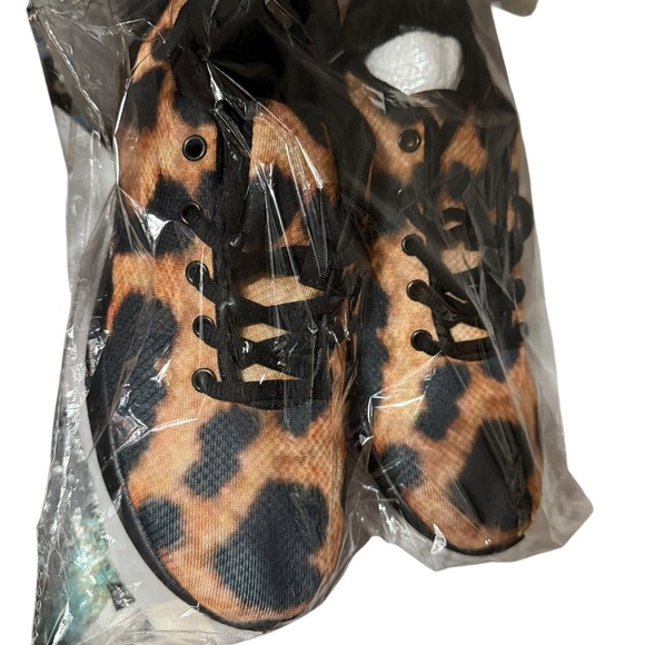 Leopard Print casual Mesh Breathable Fashion Sneaker 9.5 NWT - Picture 3 of 4